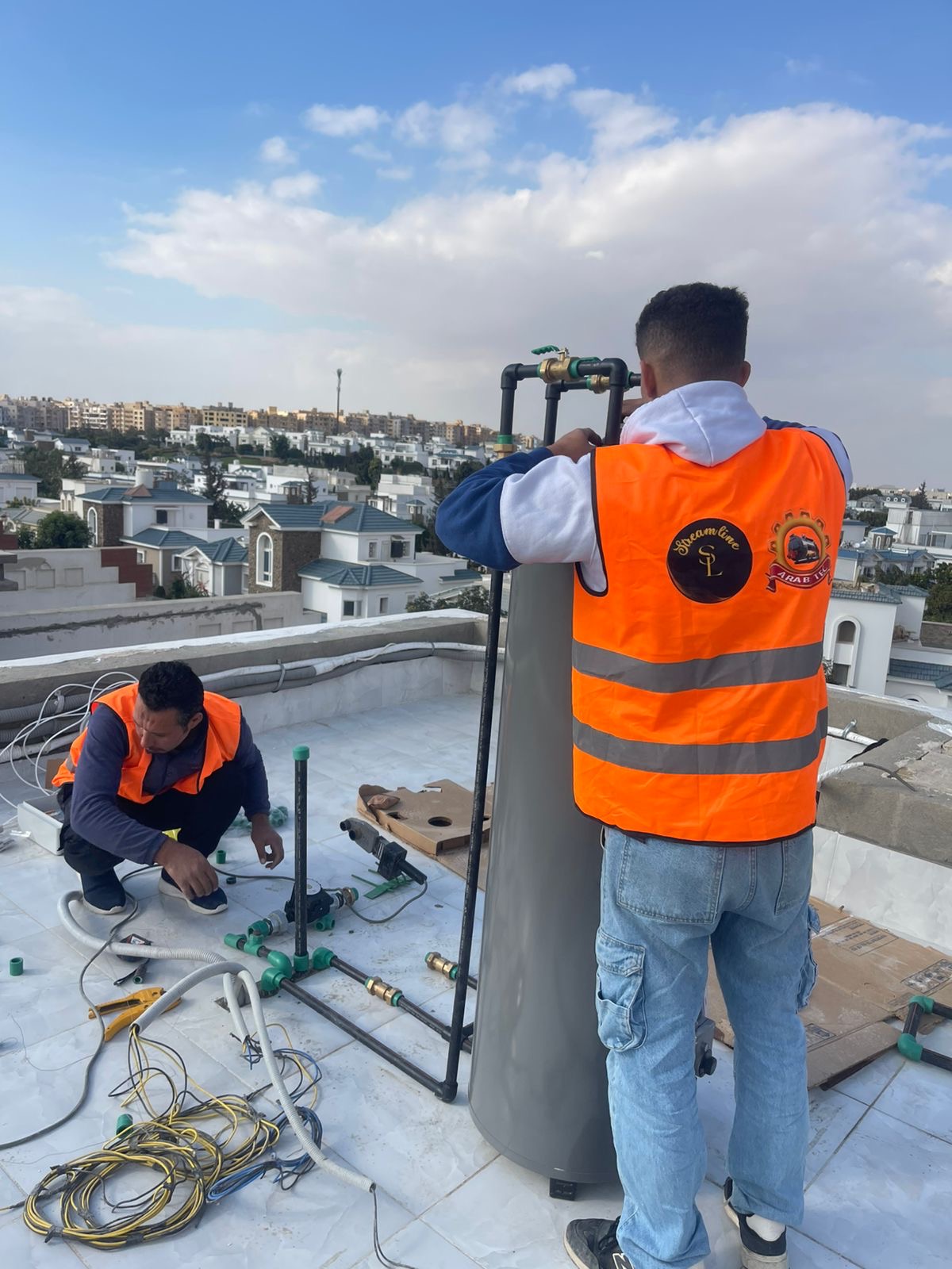 تركيب سخان مياه مركزي على سطح فيلا - ستريملاين